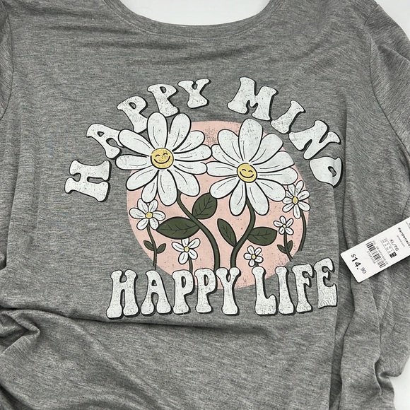 Super soft BRAND NEW Tshirt. - Picture 2 of 6